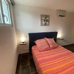 4 Personnes Proche Landes Et Cote Basque דירה